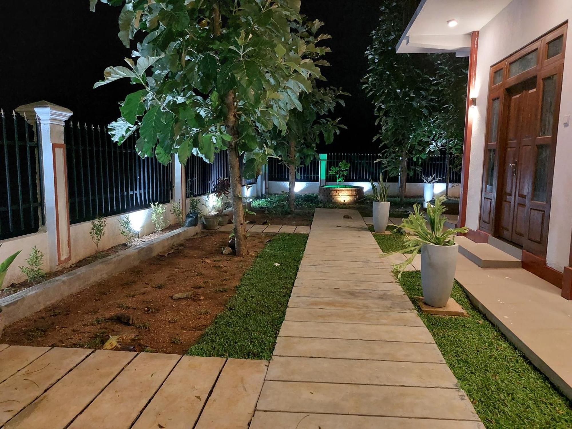 Green Shield Resort Anuradhapura Habitación foto