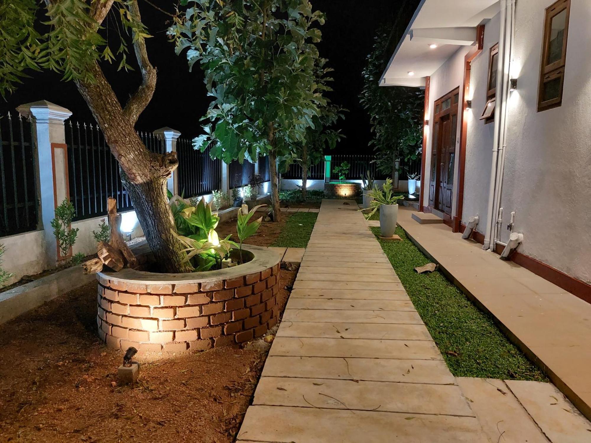 Green Shield Resort Anuradhapura Habitación foto